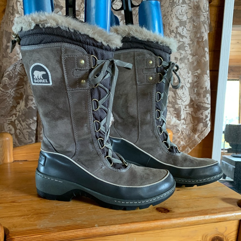 Tivoli III Waterproof Grey Suede Winter Boots Women Size 8 Sorel